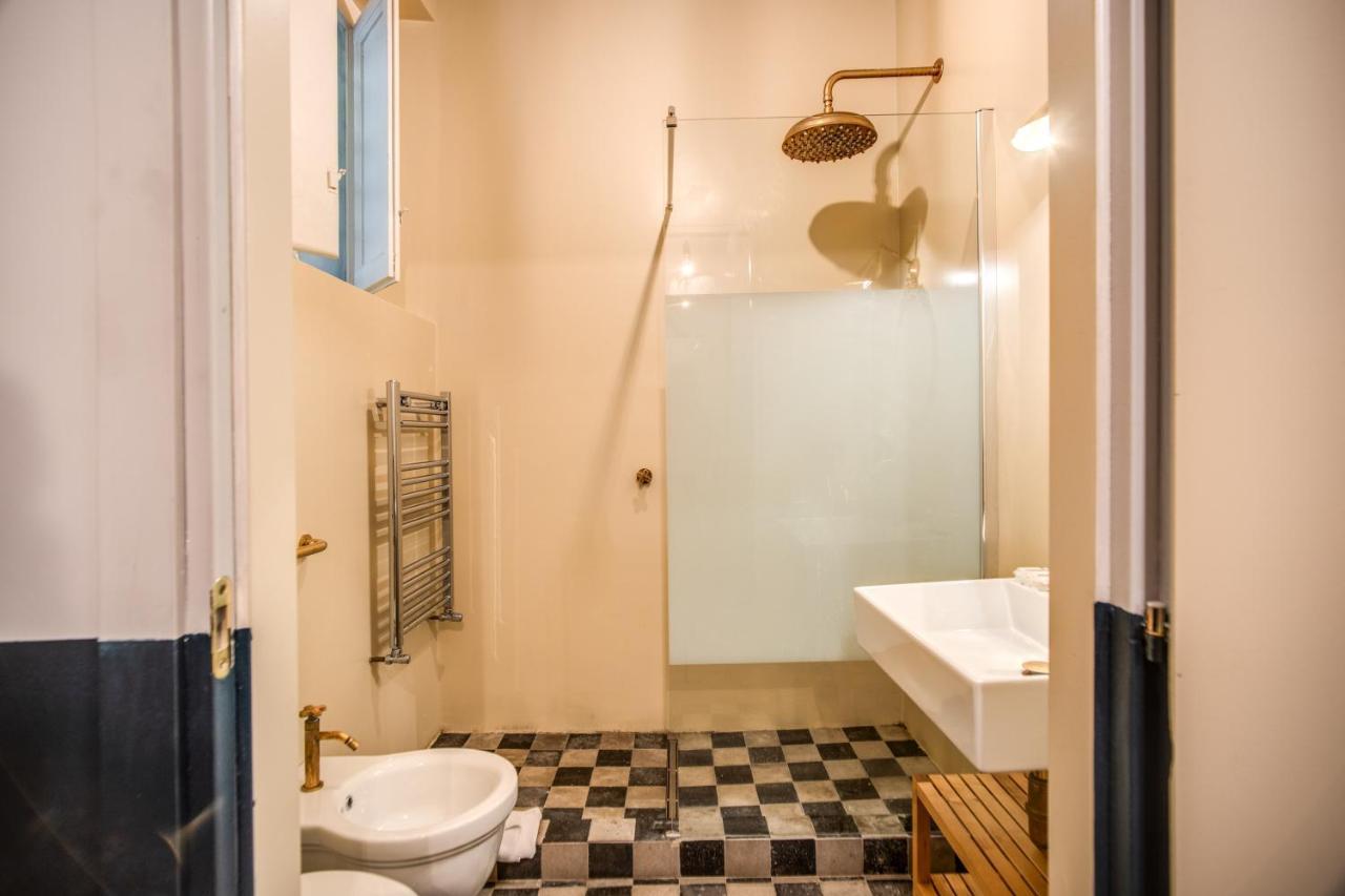 Stylish And Spacious Apartment Next To The Colosseum Rome Exterior photo