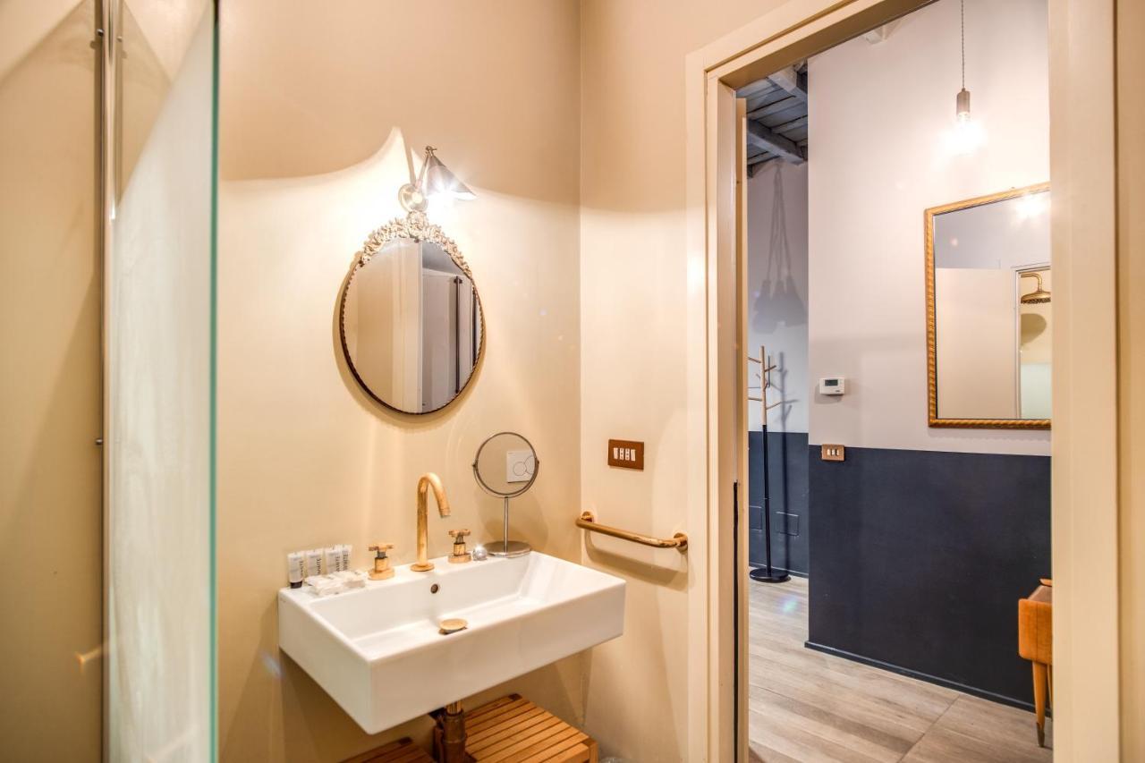 Stylish And Spacious Apartment Next To The Colosseum Rome Exterior photo
