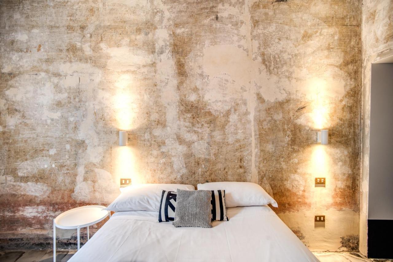 Stylish And Spacious Apartment Next To The Colosseum Rome Exterior photo