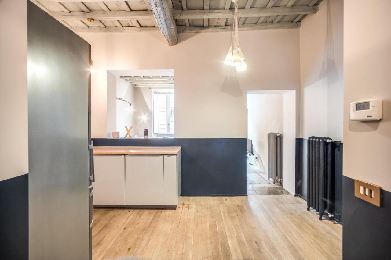 Stylish And Spacious Apartment Next To The Colosseum Rome Exterior photo